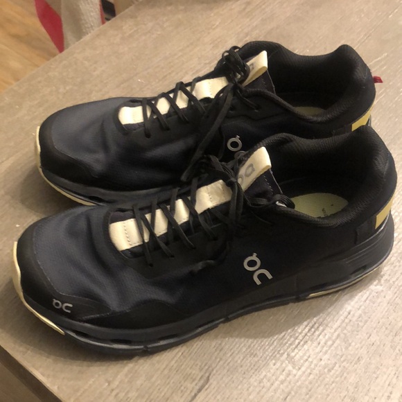 On Running Cloudnova form men’s size 8.5 black/cream - Picture 2 of 7